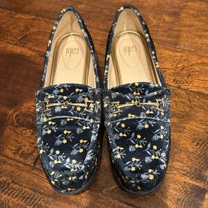 Cabi loafers velvet feel